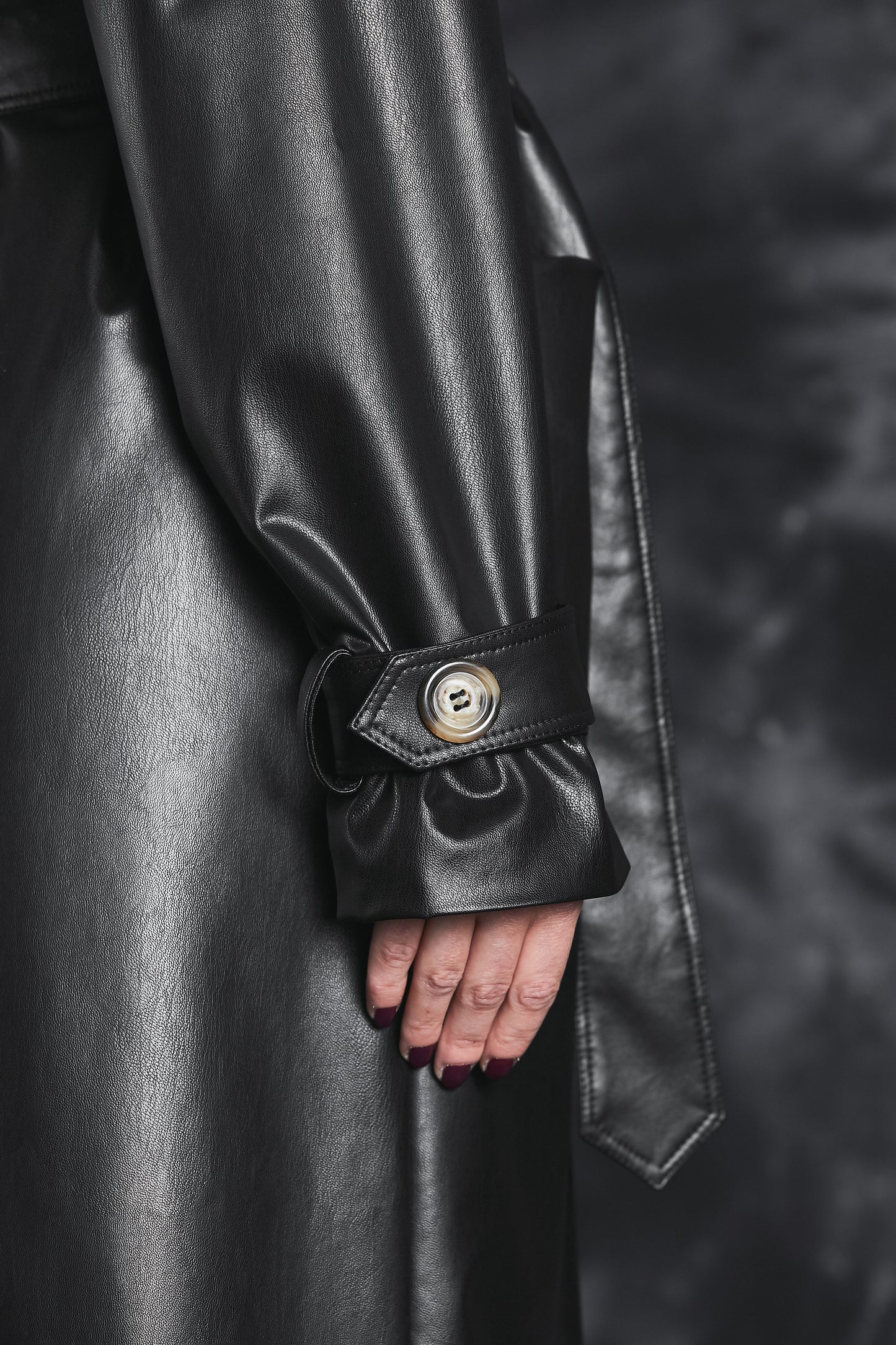 Trench Intra Oversize