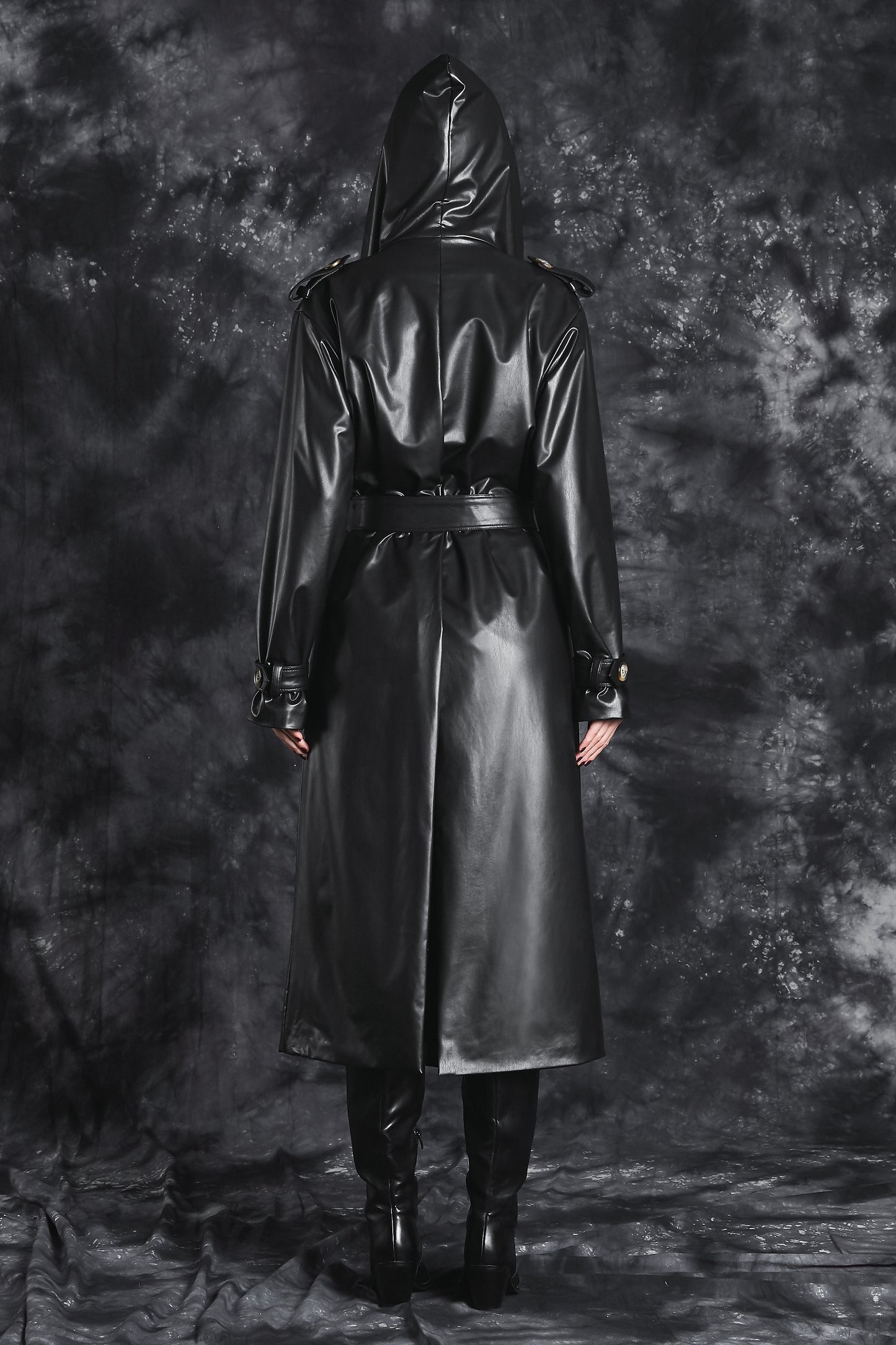Trench Intra Oversize