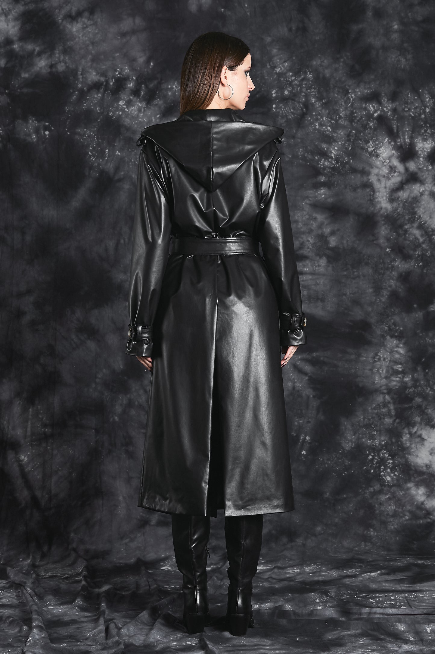 Trench Intra Oversize